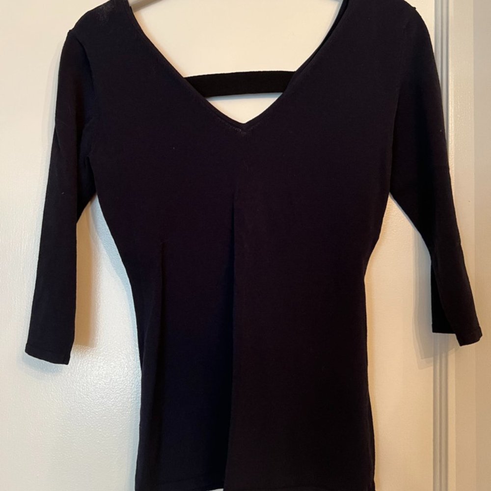 Autumn Cashmere black v-neck top